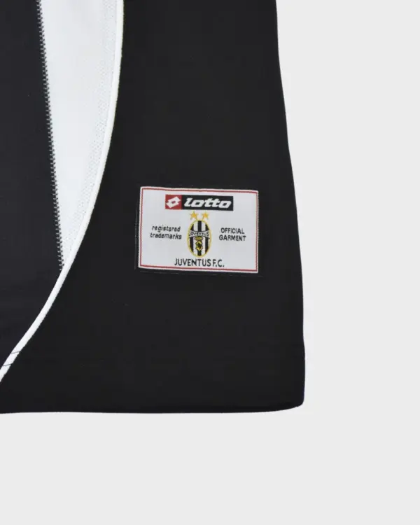 2002-03 Juventus Home Shirt (L)