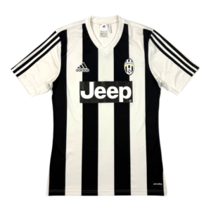 2015-2016 Juventus Basic Home Jersey (S)